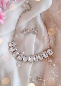 Sparkling Crystal Necklace &amp; Earring Set