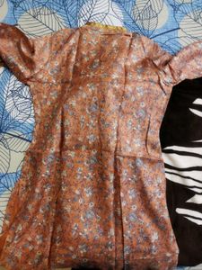 Selling Silk Kurti For Women In ₹800