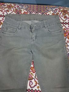 Stylish Grey Skinny Fit Jeans