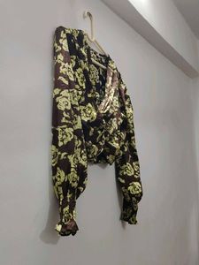 Floral Print Twist Front Crop Top