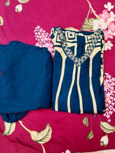 offer 🎉Elegant Geometric Print Kurta Set