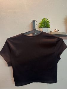 H&amp;M Black Ribbed Crop Top