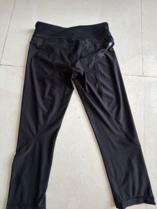 Black workout leggings