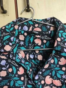 Floral Print Cropped Button-Up Shirt