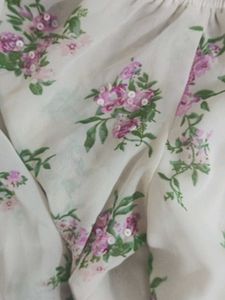 Off-Shoulder Floral Crop Top