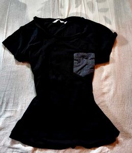black tshirt⋆˚꩜｡