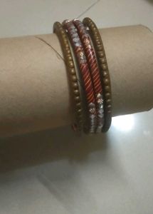 Lakh Mustard &amp; Maroon Mirror Work Set of Bangles