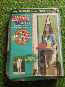Magic Mesh Hands-Free Screen Door