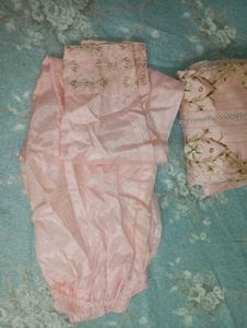 Elegant pink suit set
