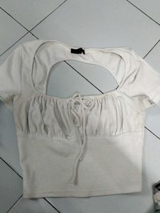 White Cutout Tie Front Cropped Top🤍
