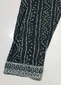 Stylish Black &amp; White Printed Kurta Set