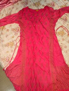 Vibrant Pink Embroidered Kurta🩷