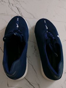 Sports Shoes