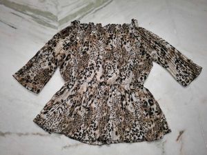 Women's Leopard Print Off-Shoulder Top