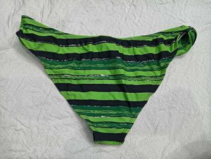 Green &amp; Black🤎 Striped Bikini Bottoms