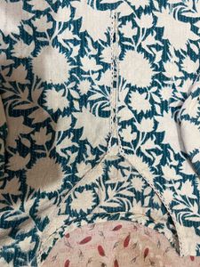 Beautiful Teal &amp; White Floral Print Kurta