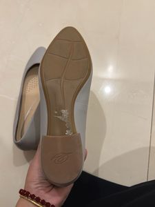 Easy Spirit Grey Pointed Toe Flats