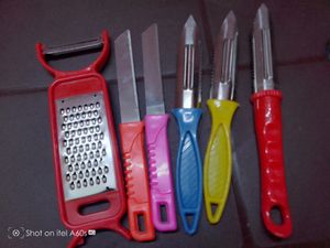 Six Kitchen Items