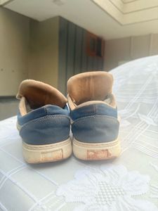Vans Casual Shoes - Stylish &amp; Comfortable