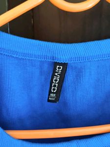 H&amp;m Vibrant Blue Cropped T-Shirt