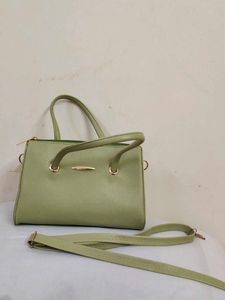 adorable chic green handbag 👜