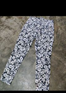 Floral Print Skinny Pants