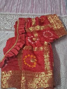 🤩🤩Red Bandhani Print Blouse with Golden Border