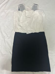 Chic White &amp; Black Sleeveless Dress