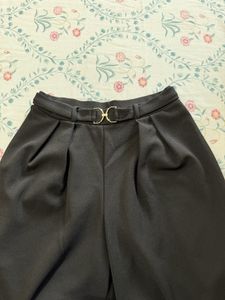 Chic Black Pleated High-Waisted Trousers