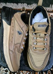 Xlerate men hike casual.shoes in size 8