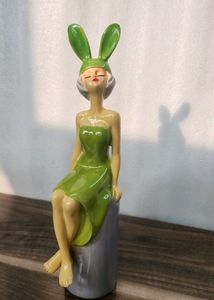 Set Of Girls Statue