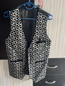 Stylish Men's Polka Dot Vest