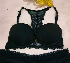 Very Beautiful Soft Paded H&amp;M Bra With Brief