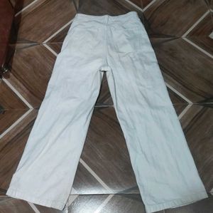 Chic White Distressed Jeans
