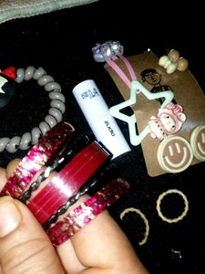 Charming Jewelry & Accessories Set 16