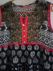 Beautiful Blank And White Anarkali Kurta