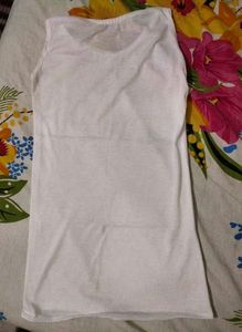 White Sleeveless inner top