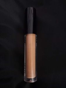 BB Beauty &amp; Babe Liquid Concealer