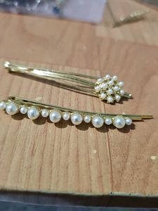 Pearl Hair Pins (Set of 2)