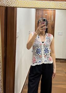EMBROIDERED FLORAL CROCHET VEST TOP