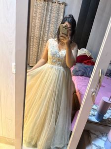 Elegant Embellished Evening Gown🎀🦋