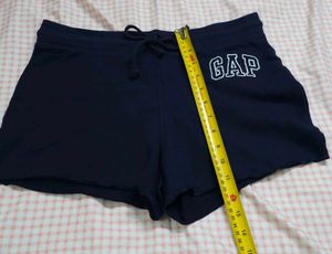 GAP Women's Classic Fleece Logo Shorts