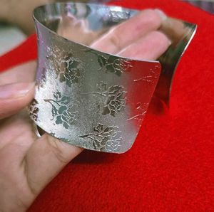 Elegant Floral Pattern Cuff Bracelet #FreeUpSale #