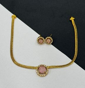 Elegant Emerald &amp; Diamond Necklace &amp; Earring Set