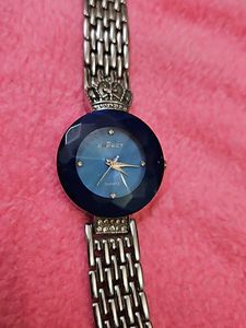 Women Desinging Watch