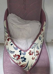 Redtape Floral Flip-Flops