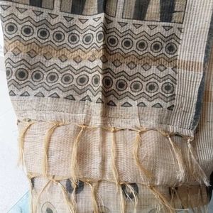 Elegant duppata with Unique Print