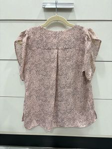 H&amp;M Chic Button-Up Blouse