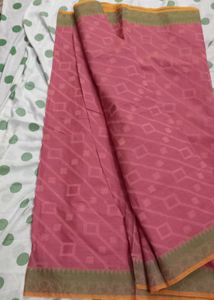 Elegant Pink Saree with Geometric Pattern