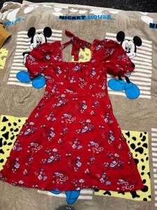 Chic Red Floral Puff Sleeve Dress
